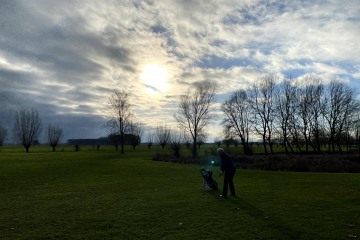 Ontluikende-zon-hole 17